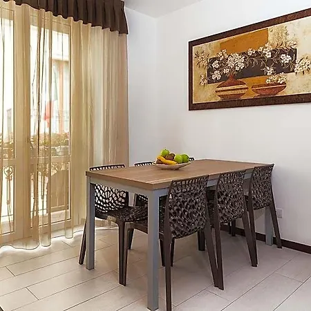Le Residenze Del Centro 아파트호텔 3*