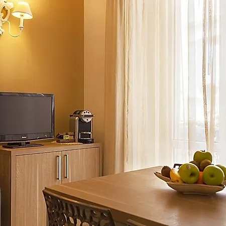 Le Residenze Del Centro 3* 올비아