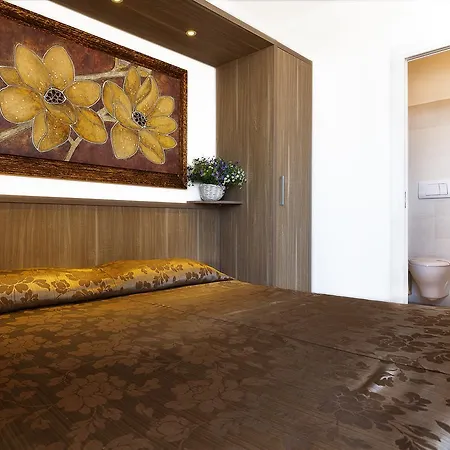 Le Residenze Del Centro Ξενοδοχείο με διαμερίσματα 2*