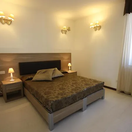Le Residenze Del Centro Ξενοδοχείο με διαμερίσματα 2*