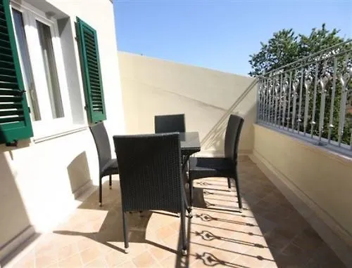 Le Residenze Del Centro Aparthotel 3*