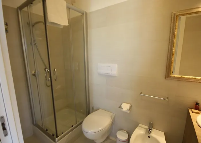 Le Residenze Del Centro 3* 올비아